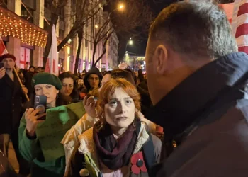 დაპირისპირება მომიტინგეებსა და სამართალდამცავებს შორის – რა ხდება აქციაზე