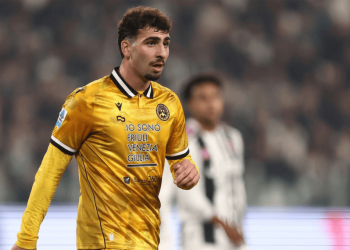 საბა გოგლიჩიძე უოტფორდის ფეხბურთელია