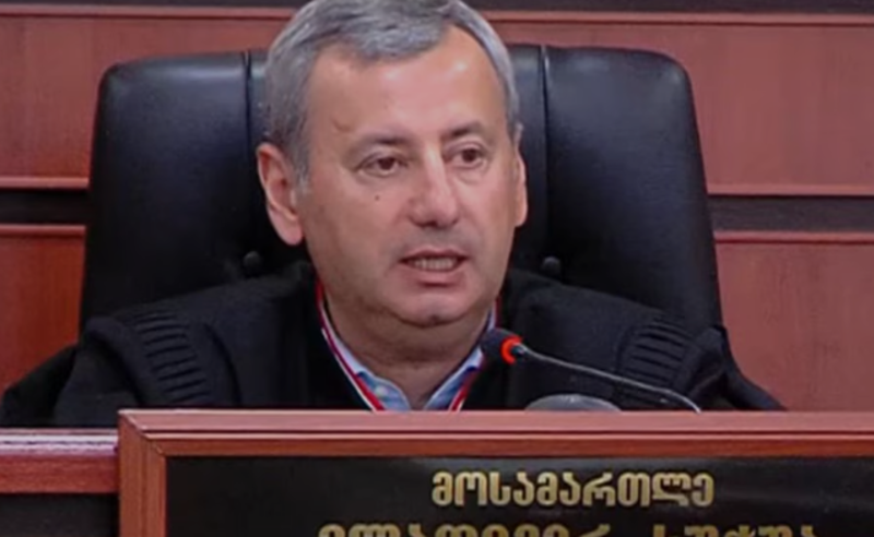 როგორ განმარტავს საკონსტიტუციო მოსამართლე ხუჭუას წარდგინების განხილვაზე უარის თქმას