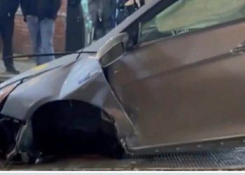 ვარკეთილში ავტომობილი სუპერმარკეტში შევარდა