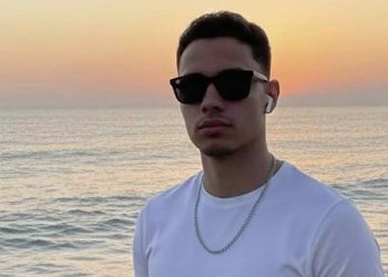 საერთო საცხოვრებელში როცა მივედი ორი ქართველი ბიჭი მომიახლოვდა ერთ – ერთმა ქვაც აიღო ჩემს შესაშინებლად  – უცხოელი სტუდენტი თბილისში მომხდარზე