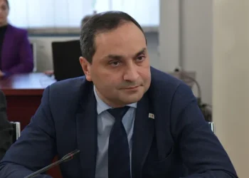 „ინფორმაცია, თითქოს მთავრობის მიერ მიღებული ახალი დადგენილება სტუდენტთა კვოტირების შესახებ მოქმედ სტუდენტებს ეხება არის სრული სიცრუე“ – ზვიად გაბისონია