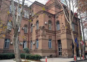 განათლების სამინისტროში თსუ-სა და სტუ-ს პროფესორ-მასწავლებლები გივი მიქანაძეს ხვდებიან