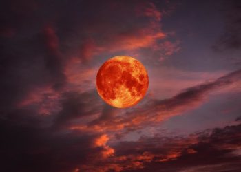 2026 წლის 3 მარტს “სისხლიანი მთვარეა”