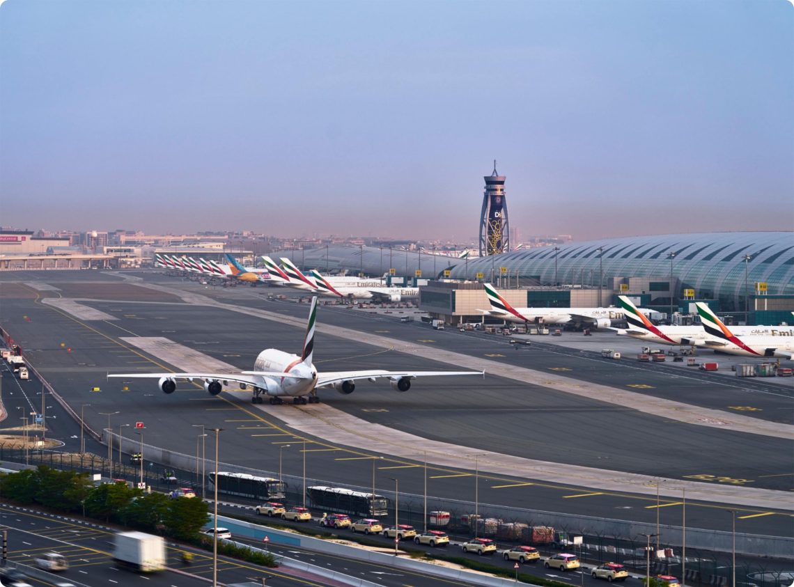 დუბაის აეროპორტებმა მუშაობა შეაჩერეს