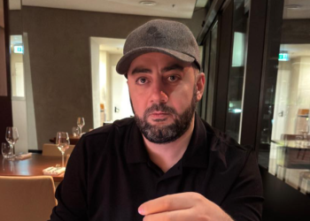 “ჩემთვის ძალიან მტკინვეულ თემაზე მიწევს სტატუსის დაწერა, რომელიც ნინო ჯღარკავას ”ფერიცვალებას” ეხება..” – ირაკლი ღარიბაშვილის ცოლის ძმა, ალექსანდრე თამაზაშვილი