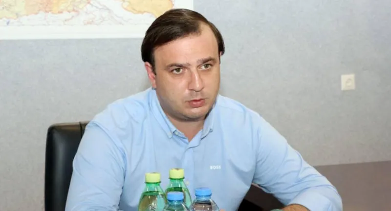 “სადაც არ უნდა ვიყო და როგორც არ უნდა ვიყო, ყოველთვის ვიქნები „ქართული ოცნების“ ღირსეული ოჯახის წევრი” – ჩოხატაურის საკრებულოს ყოფილი თავმჯდომარე