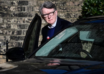 ლონდონის პოლიციამ აშშ-ში ბრიტანეთის ყოფილი ელჩი დააკავა – ის ეპშტეინის საქმეში ფიგურირებს