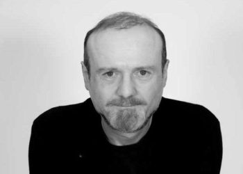 ვასო აბაშიძის სახელობის ახალი თეატრი მსახიობმა დავით ბეშიტაიშვილმაც დატოვა