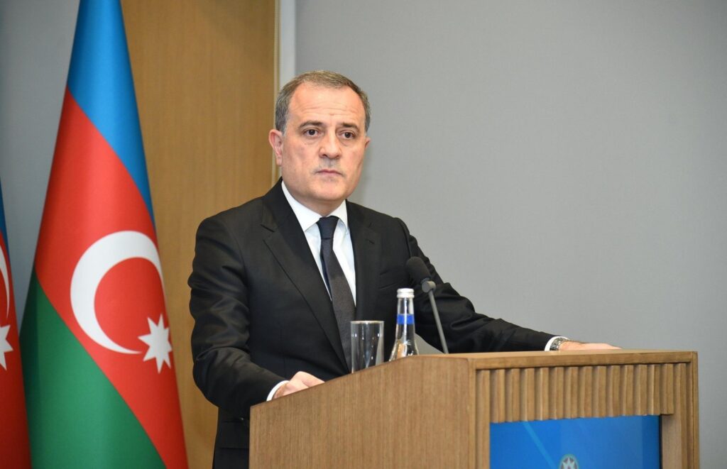 აზერბაიჯანის საგარეო საქმეთა მინისტრი განცხადებას ავრცელებს