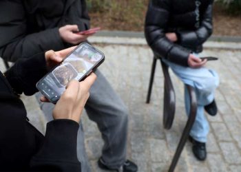 საფრანგეთის სენატი 15 წლამდე ასაკის ბავშვებისთვის სოციალურ მედიაზე წვდომის აკრძალვას განიხილავს