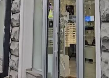 ქუთაისში არასრულწლოვანებმა სათვალეების მაღაზია ,,რონიკო” გაქურდეს