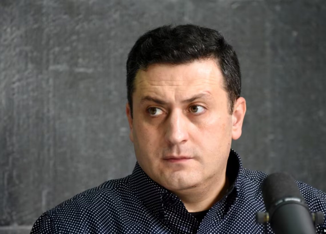 “ძალიან წელავენ ამ ზამბარას და საბოლოო ჯამში, ეს ცხვირში მოხვდებათ” –  ტატო ქელბაქიანი, “ქართულ ოცნებაზე”