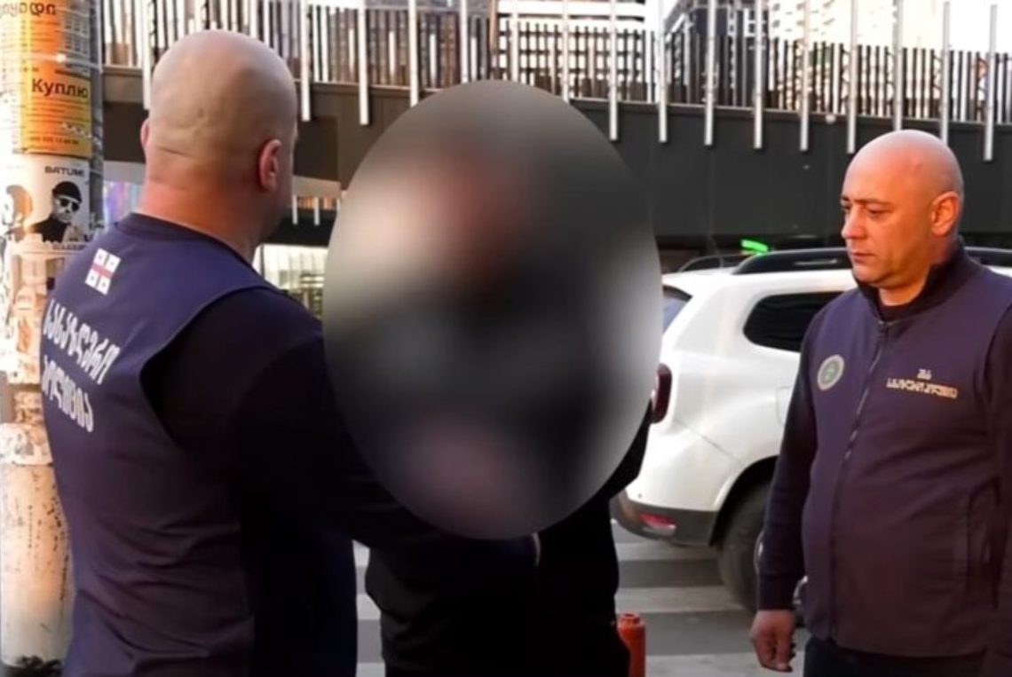 საზღვრის უკანონოდ გადმოკვეთის ფაქტზე წითელი ცირკულარით ძებნილი უცხო ქვეყნის – ორი მოქალაქე დააკავეს