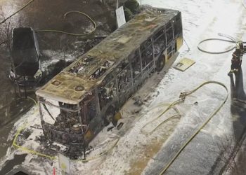 შვეიცარიაში ავტობუსში გაჩენილი ხანძრის შედეგად დაღუპულთა რიცხვი ექვსამდე გაიზარდა