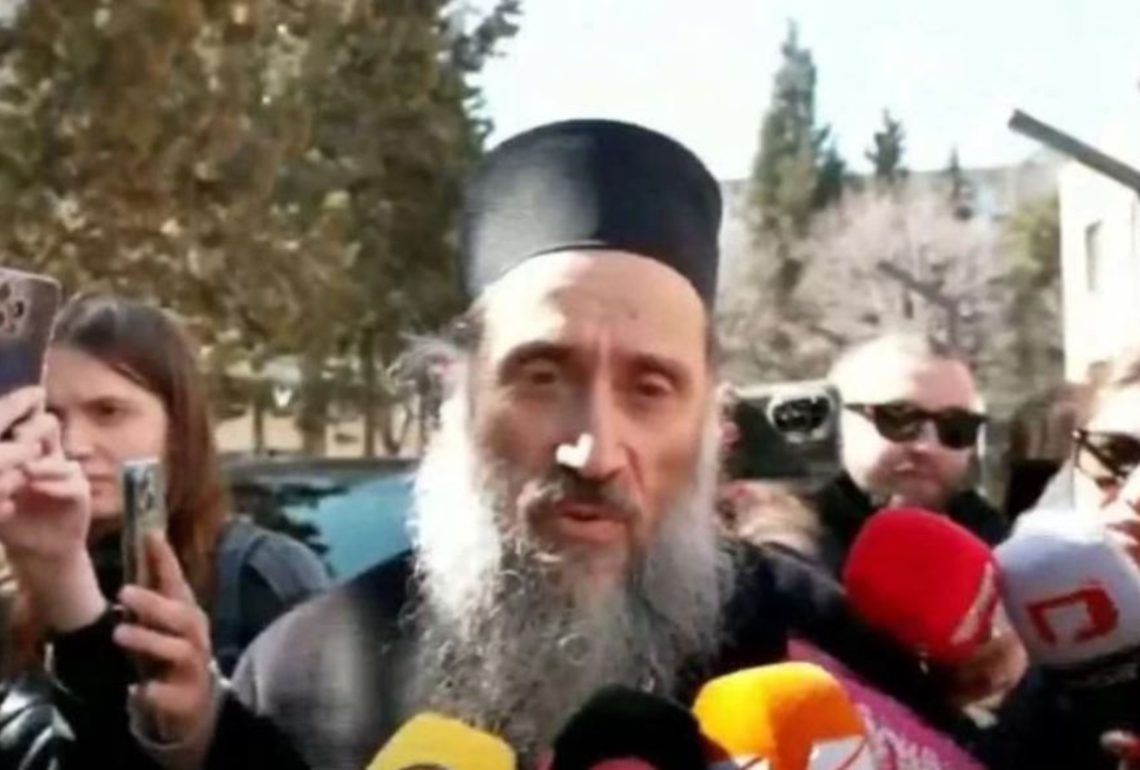 “თქვენც ილოცეთ რომ უფალმა შეგვიწყალოს და კიდევ დიდხანს გვიმყოფოს პატრიარქი” – მამა თეოდორე გიგნიძე