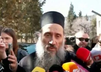 “თქვენც ილოცეთ რომ უფალმა შეგვიწყალოს და კიდევ დიდხანს გვიმყოფოს პატრიარქი” – მამა თეოდორე გიგნიძე