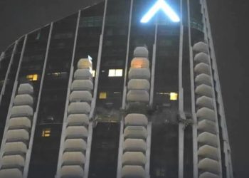 ირანული დრონი დუბაიში საცხოვრებელ კორპუსს დაეცა