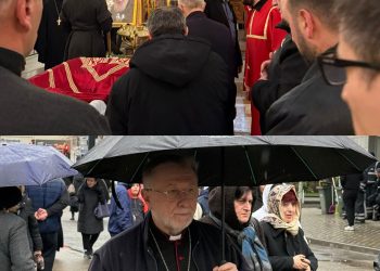 კათოლიკე ეკლესიის ეპისკოპოსი, 5 მღვდელმსახურთან ერთად, სამების ტაძარში, პატრიარქის პანაშვიდზე მივიდა