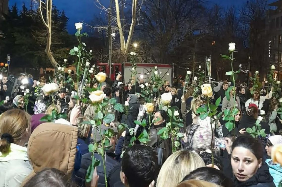 თბილისში პატრიარქის ნათლულების მსვლელობა მიმდინარეობს