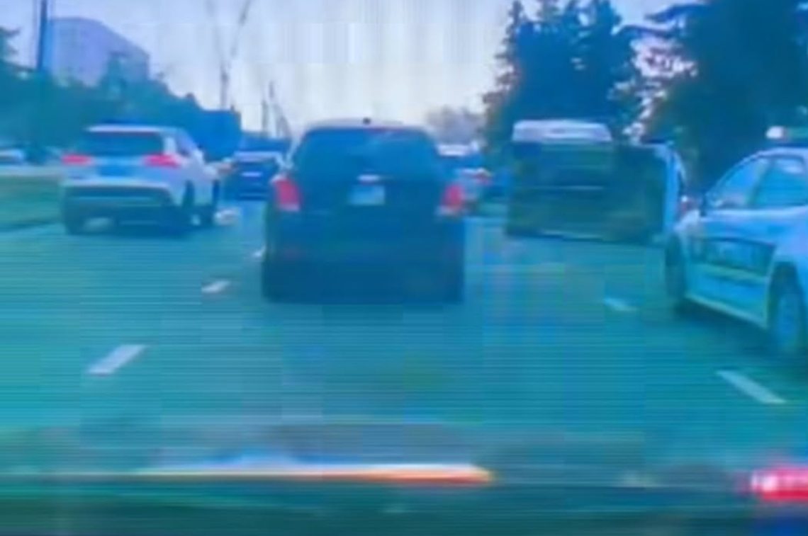 ავტოსაგზაო შემთხვევა თბილისში – რა კადრები ვრცელდება