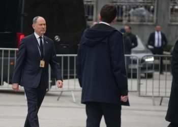 საზოგადოება 22.03.2026 / 11:41აა სამების ტაძარში სხვადასხვა ქვეყნის ელჩები, მათ შორის პაველ ჰერჩინსკი, პეტერ ფიშერი და გარეტ უორდი მივიდნენ