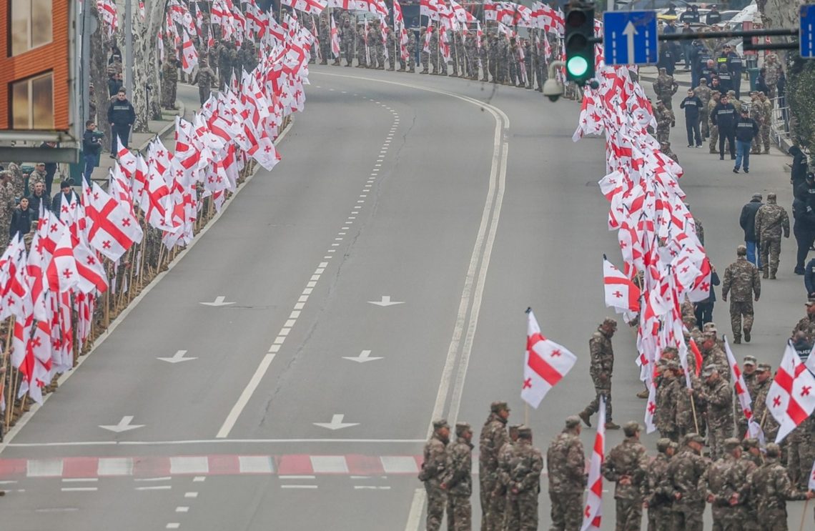 ილია მეორის პატივსაცემად სამების საკათედრო ტაძრიდან სიონის ტაძრამდე კორიდორია მოწყობილი