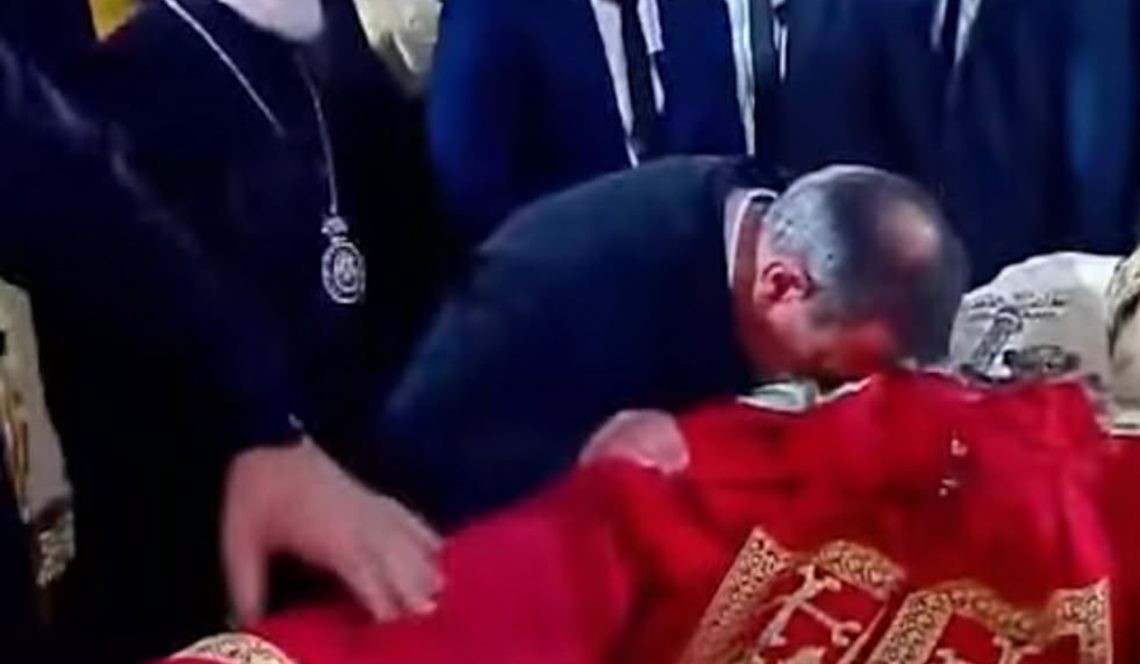 პატრიარქს პირადი დაცვის წევრები ემშვიდობებიან