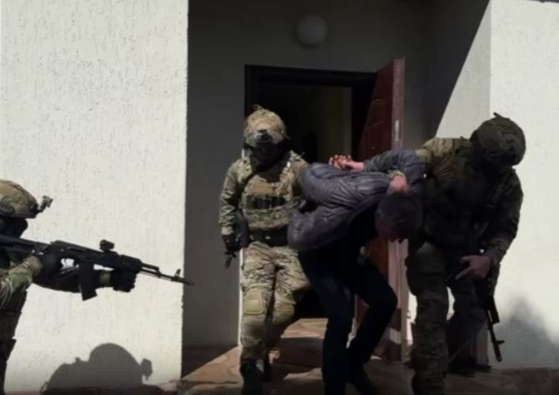 ვრცელდება სპეცოპერაციის კადრები – ოკუპირებულ აფხაზეთში ჯაშუშობის ბრალდებით საქართველოს მოქალაქე დააკავეს