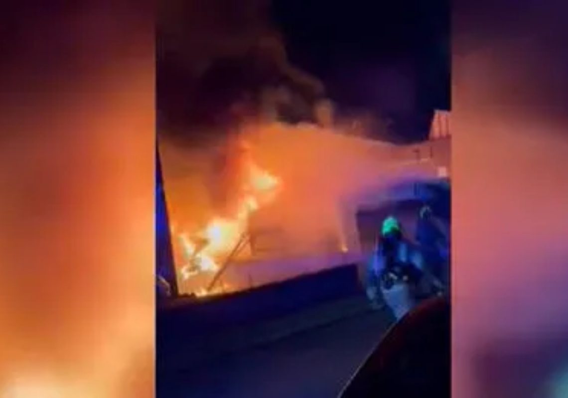 ლონდონში, სინაგოგასთან ებრაელ მოხალისეთა სასწრაფო დახმარების მანქანებს ცეცხლი წაუკიდეს