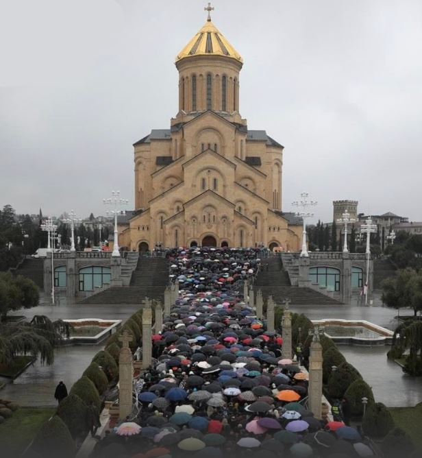 22 მარტს, პატრიარქის დაკრძალვის დღეს, სამების საკათედრო ტაძარში შესვლა საშვებით იქნება შესაძლებელი