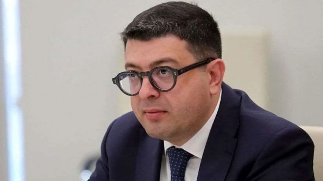 “ერი სამების ტაძარში, ხოლო მაჯლაჯუნები რუსთაველზე!” – დიმიტრი სამხარაძე