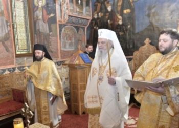 ბუქარესტში, ილია II-ის სულის მოსახსენიებელი პანაშვიდი რუმინეთის პატრიარქმა გადაიხადა