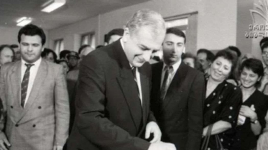 დღეს საქართველოს დამოუკიდებლობის აღდგენის რეფერენდუმიდან 35 წელი გავიდა