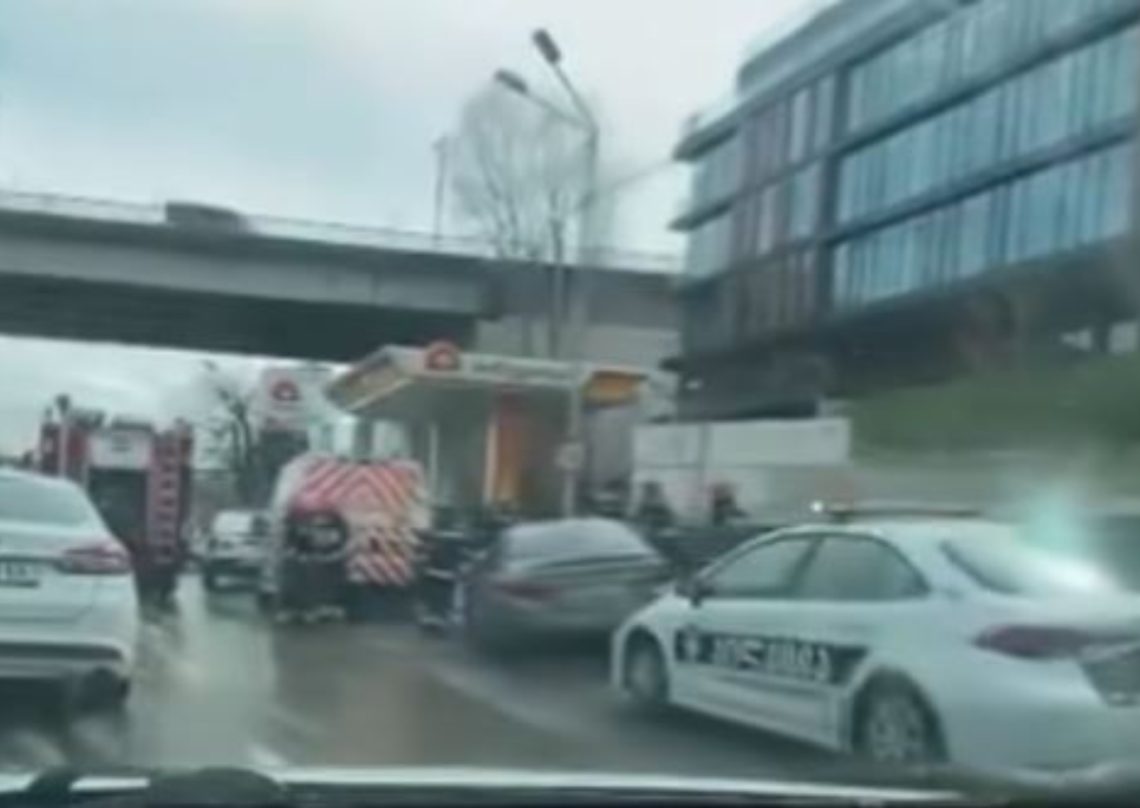 ავტოსაგზაო შემთხვევა მოხდა სანაპიროზე – რა ვითარებაა ადგილზე