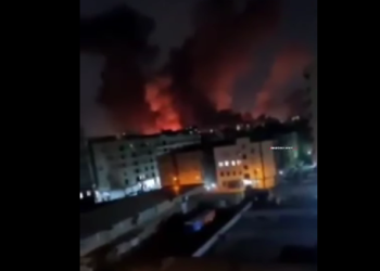 ავიაგამანადგურებლები თეირანის მეჰრებადის საერთაშორისო აეროპორტთან განთავსებულ საწვავის დიდ რეზერვუარებს ბომბავენ