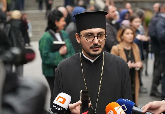 “წმინდა სინოდში დაპირისპირება არ არის” – დეკანოზი გიორგი