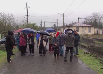 პროტესტი ხობში – მოსახლეობა ბეტონის ქარხნის მშენებლობის შეჩერებას ითხოვს