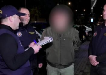 წითელი ცირკულარით ძებნილი პირი დააკავეს