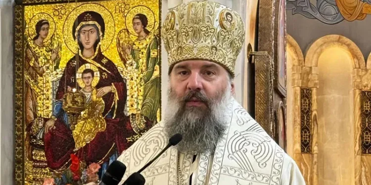 მეუფე შიომ სამების ტაძარში შეკრებილ მრევლს მიმართა