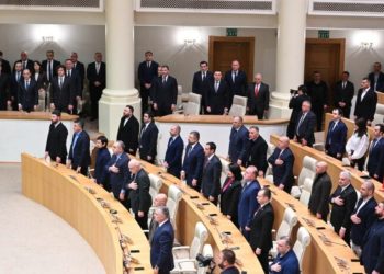 “ქართულმა ოცნებამ” დაამტკიცა კანონი, რომელიც კონსტიტუციური ორგანოების არაღიარებაზე სისხლისსამართლებირივ პასუხისმგებლობას აწესებს