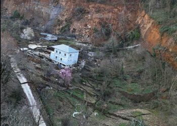 გარემოს ეროვნული სააგენტოს ცნობით, სააგენტოს სპეციალისტები სოფელ კურსებში რჩებიან და ვითარებას სწავლობენ როგორც სტიქიის ზონაში, ისე მიმდებარე ტერიტორიებზე