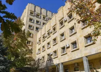 პროკურატურის მიერ წარდგენილი მტკიცებულებების საფუძველზე, თბილისის საქალაქო სასამართლომ განზრახ მკვლელობისათვის ბრალდებული დამნაშავედ ცნო