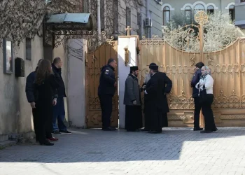 საპატრიარქოში წმინდა სინოდის წევრები იკრიბებიან