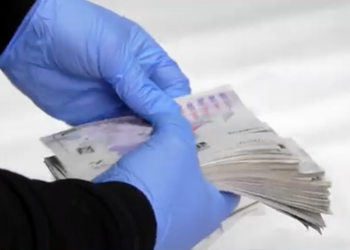 “სწრაფი ჩარიცხვის აპარატებში ყალბი კუპიურები მოათავსეს” – თაღლითობის ბრალდებით 3 პირი დააკავეს