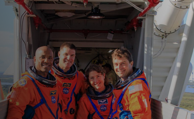 NASA ისტორიულ მისიას იწყებს — ასტრონავტები მთვარის მიმართულებით გაფრინდებიან