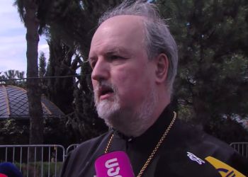 “ბელარუსიდან მოდის ბელარუსის ეგზარქოსი და ეს ხელმძღვანელია რუსეთის დელეგაციის.. ძალიან დიდი დელეგაციაა, 80 ადამიანი იქნება” –  წმინდა გიორგის სახელობის ქართული ეკლესიის ხელმძღვანელი ბელარუსში