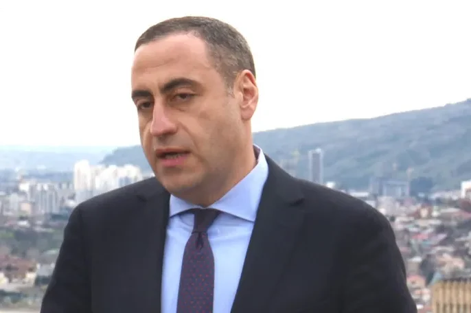 “ყველას, ვისაც გიყვართ სამშობლო, ვინც ფიქრობთ, რომ ასე ცხოვრება შეუძლებელია…26 მაისს ყველა ერთად შევხვდეთ რუსთაველზე!” – გიორგი ვაშაძე