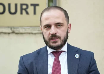 “დაცვის მხარის მოწმემაც კი დაადასტურა, რომ დავით მიქაძე სასტუმრო „თბილისი თაუერში“ იყო” – ლევან ვეფხვაძე