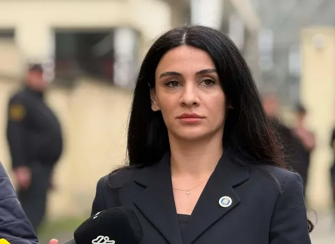 ე.წ. საბოტაჟის საქმის პროკურორი განმარტავს, რატომ არ დაეთანხმა ბრალდების მხარე სასამართლო პროცესის გახსნასთან დაკავშირებით შუამდგომლობას